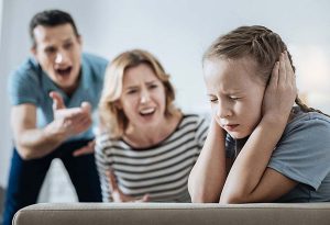 7 دلیل احساس گناه والدین نسبت به کودکان