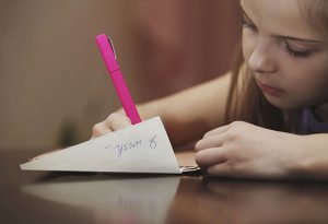 نوشتن نامه کودک 8 ساله