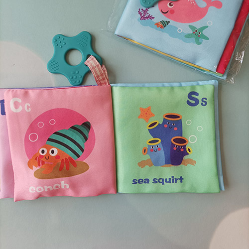 داخل کتاب پارچه ای همراه دندانگیر